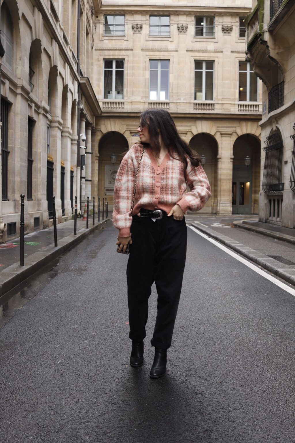 Un Look Cocooning Avec Un Jeans Balloon Ootd Rosepaillettee