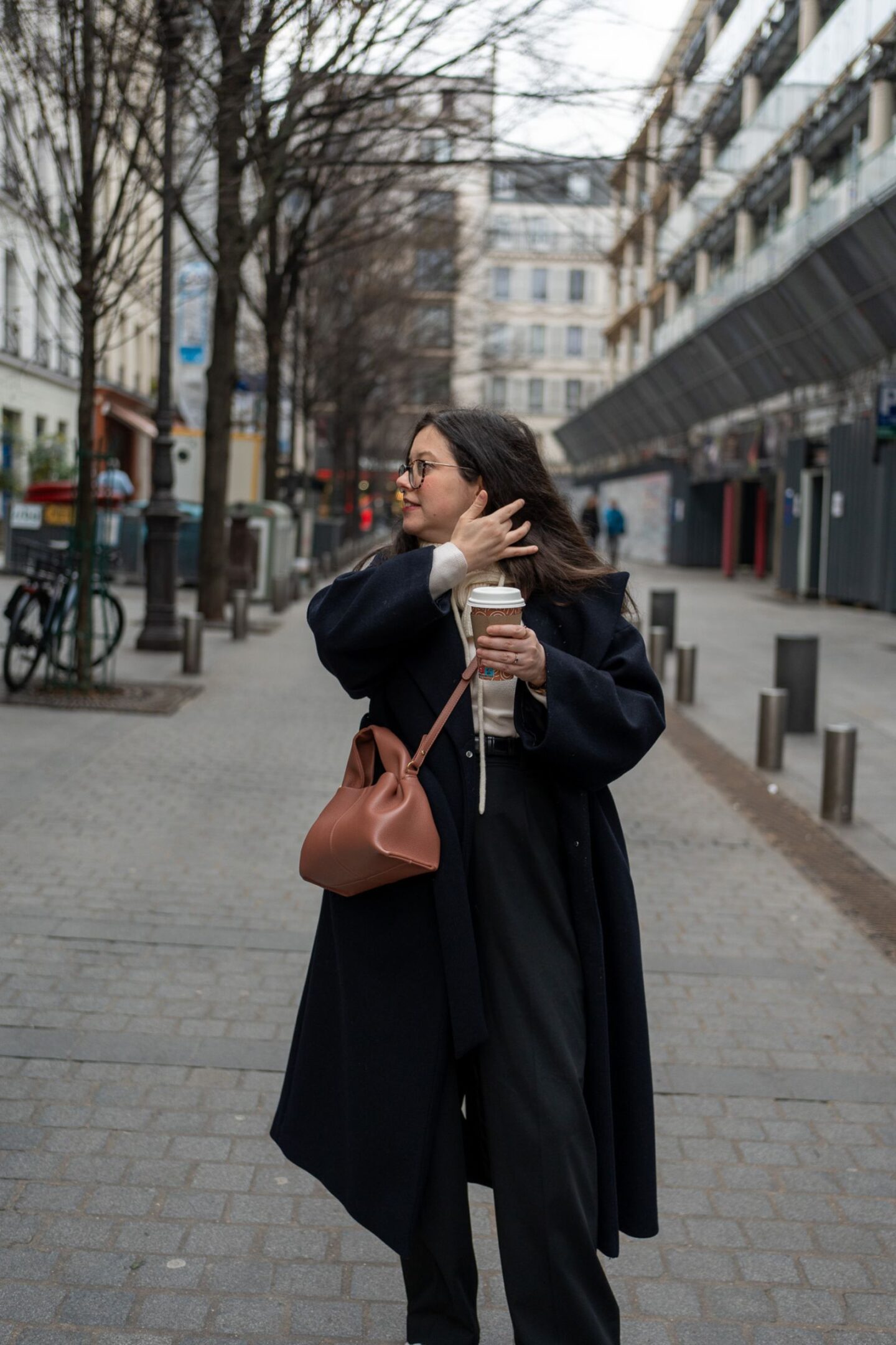 Comment composer un look casual chic parfait pour l’Hiver