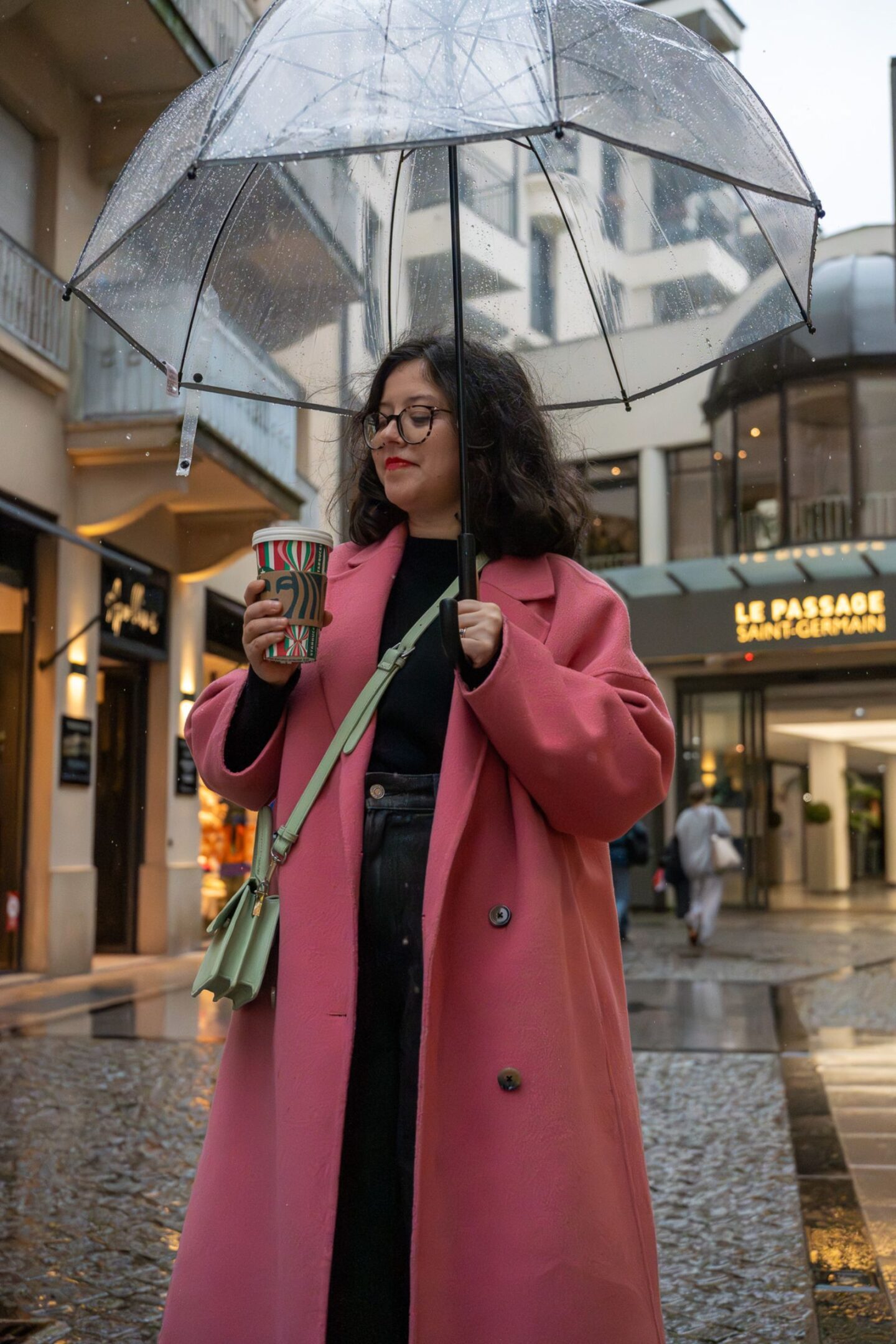 Comment rester stylée avec un parapluie ?