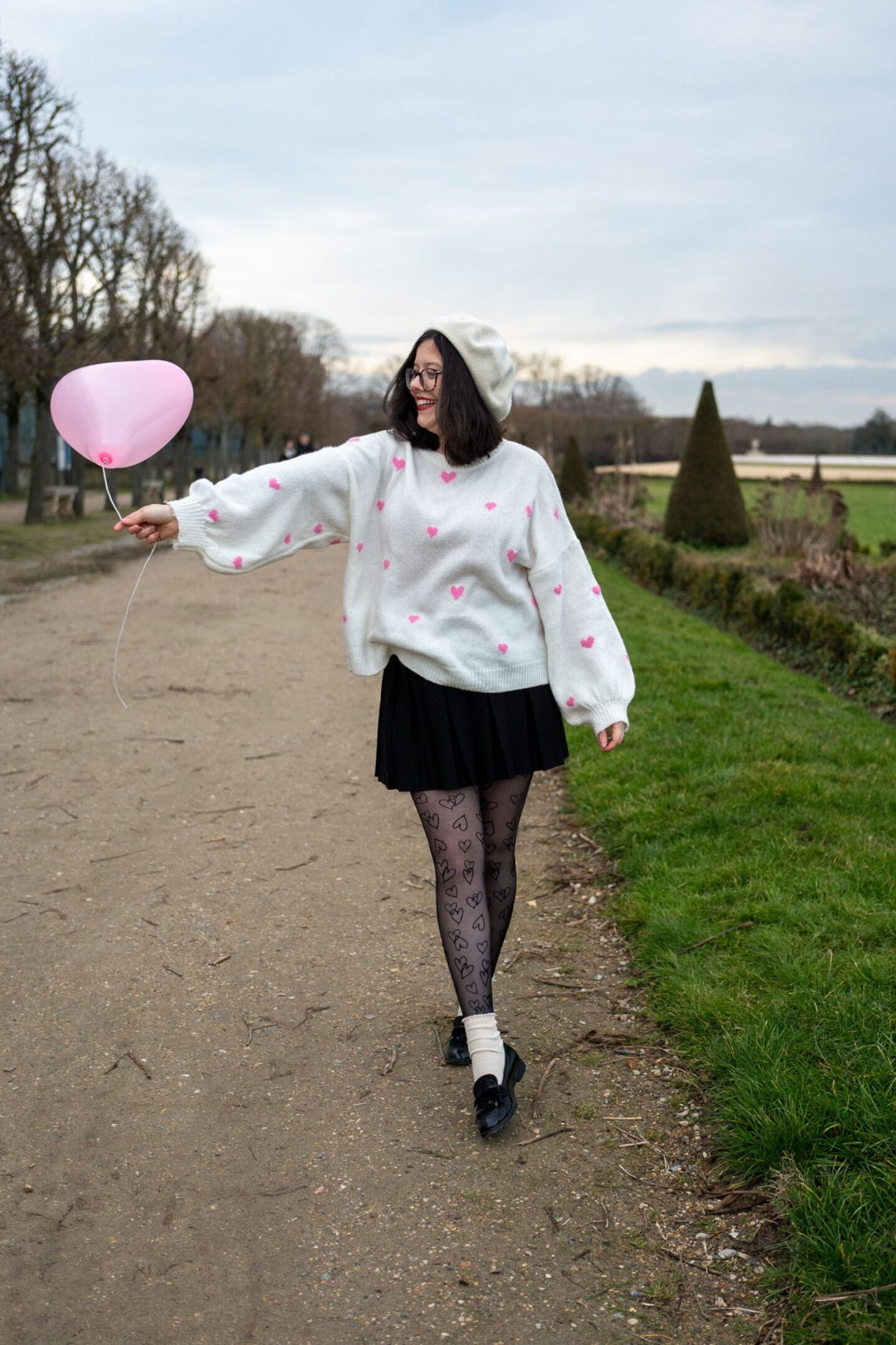 Un look mignon et parisien parfait pour la Saint-Valentin !