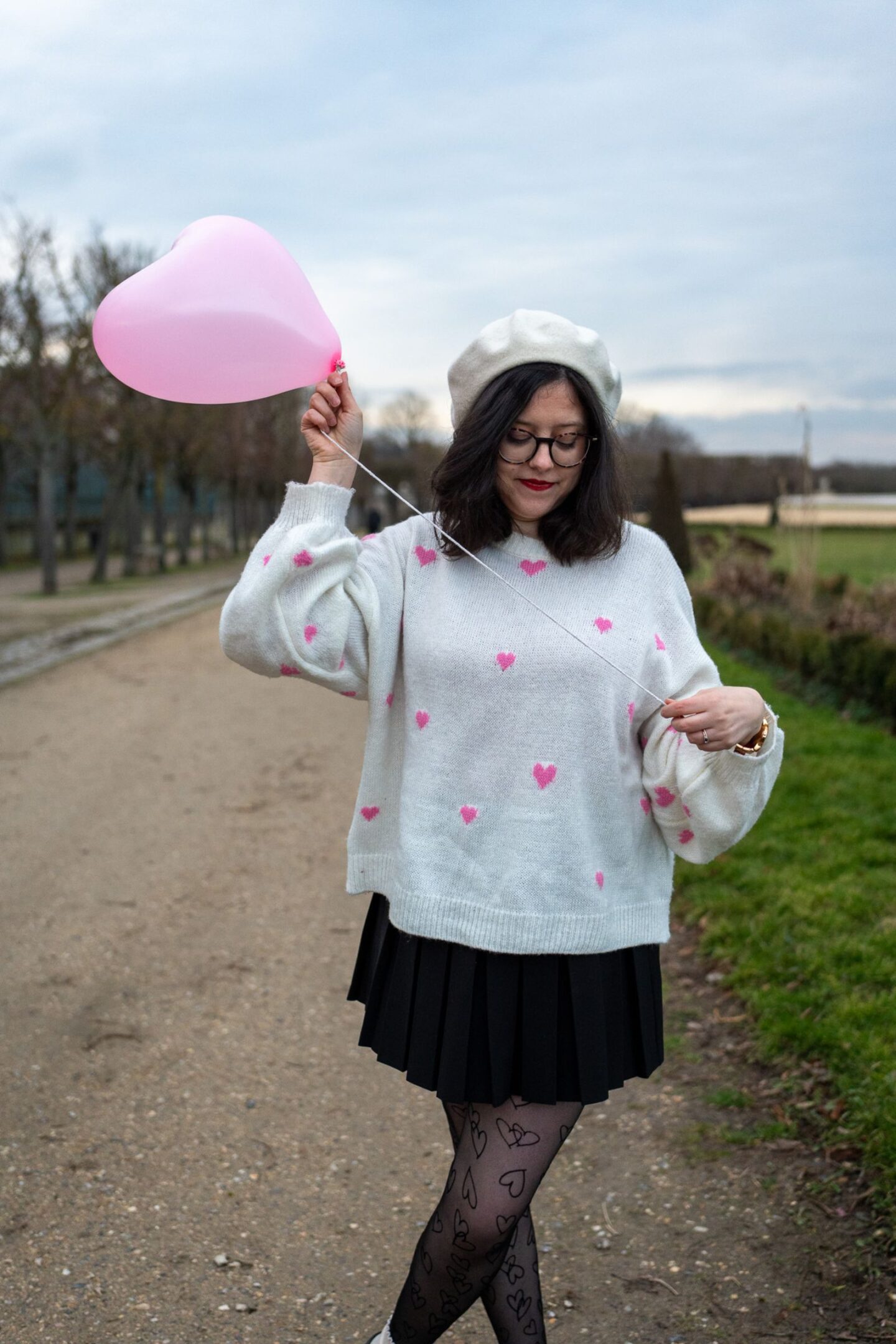 Un look mignon et parisien parfait pour la Saint-Valentin !