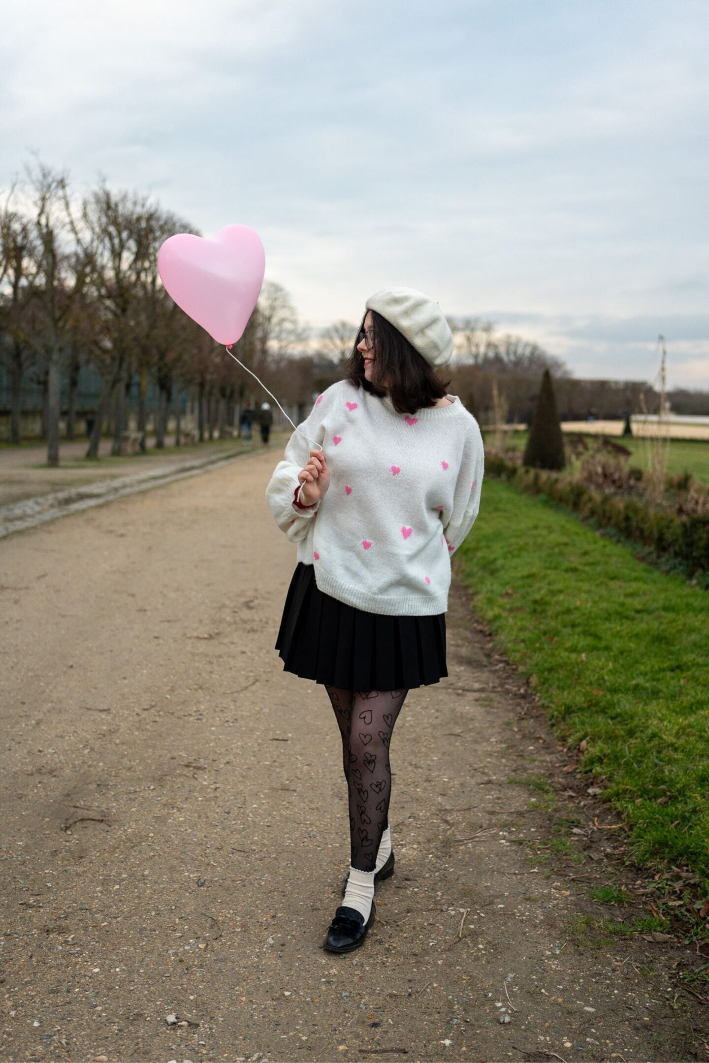 Un look mignon et parisien parfait pour la Saint-Valentin !