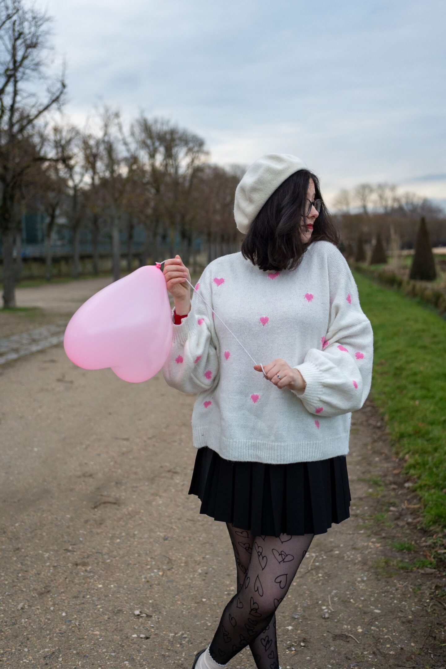 Un look mignon et parisien parfait pour la Saint-Valentin !