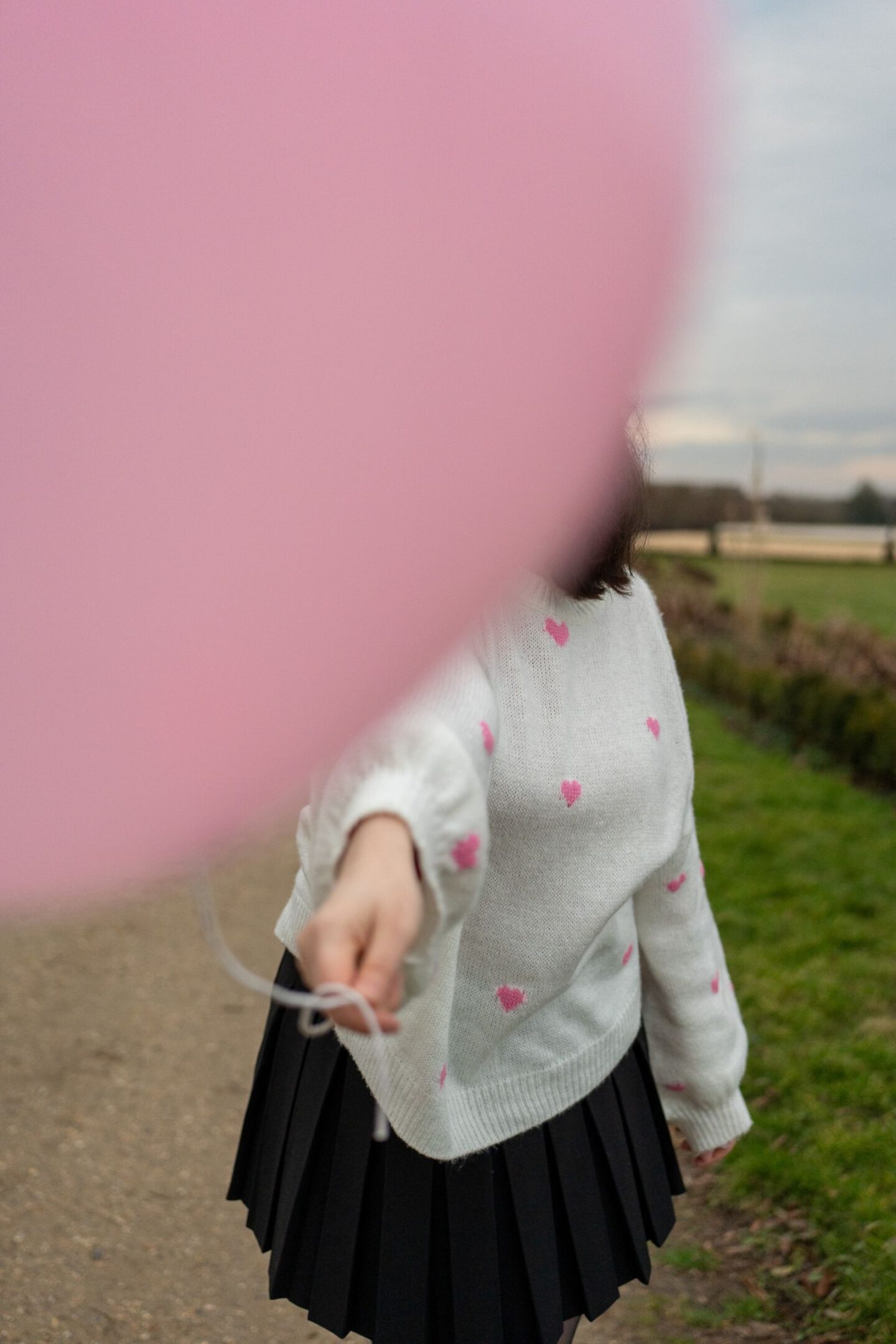 Un look mignon et parisien parfait pour la Saint-Valentin !