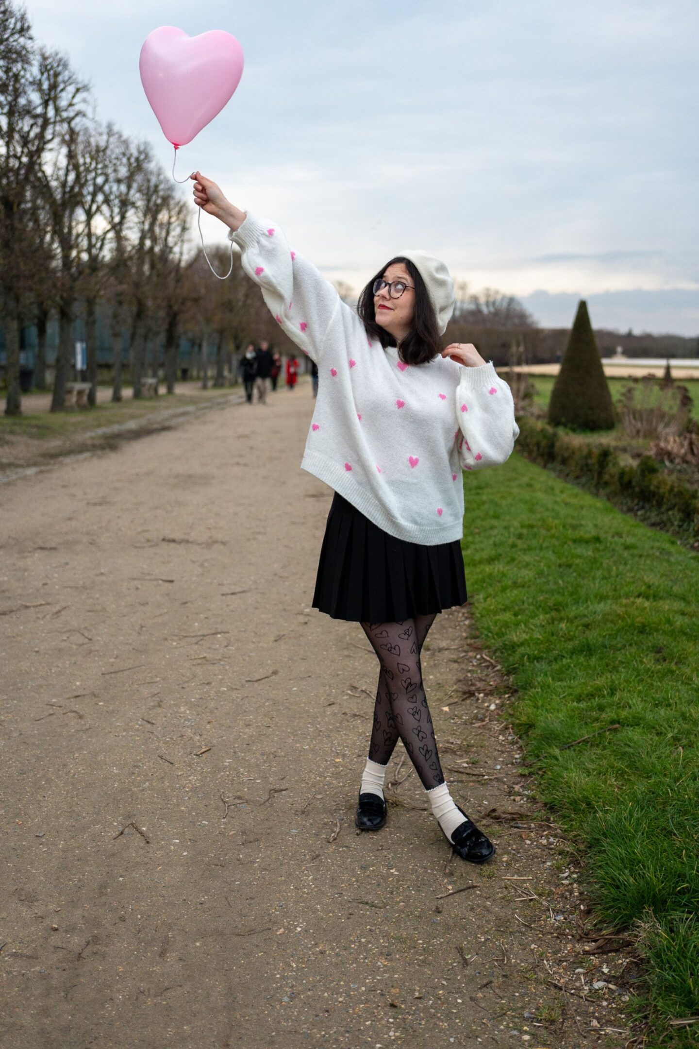 Un look mignon et parisien parfait pour la Saint-Valentin !