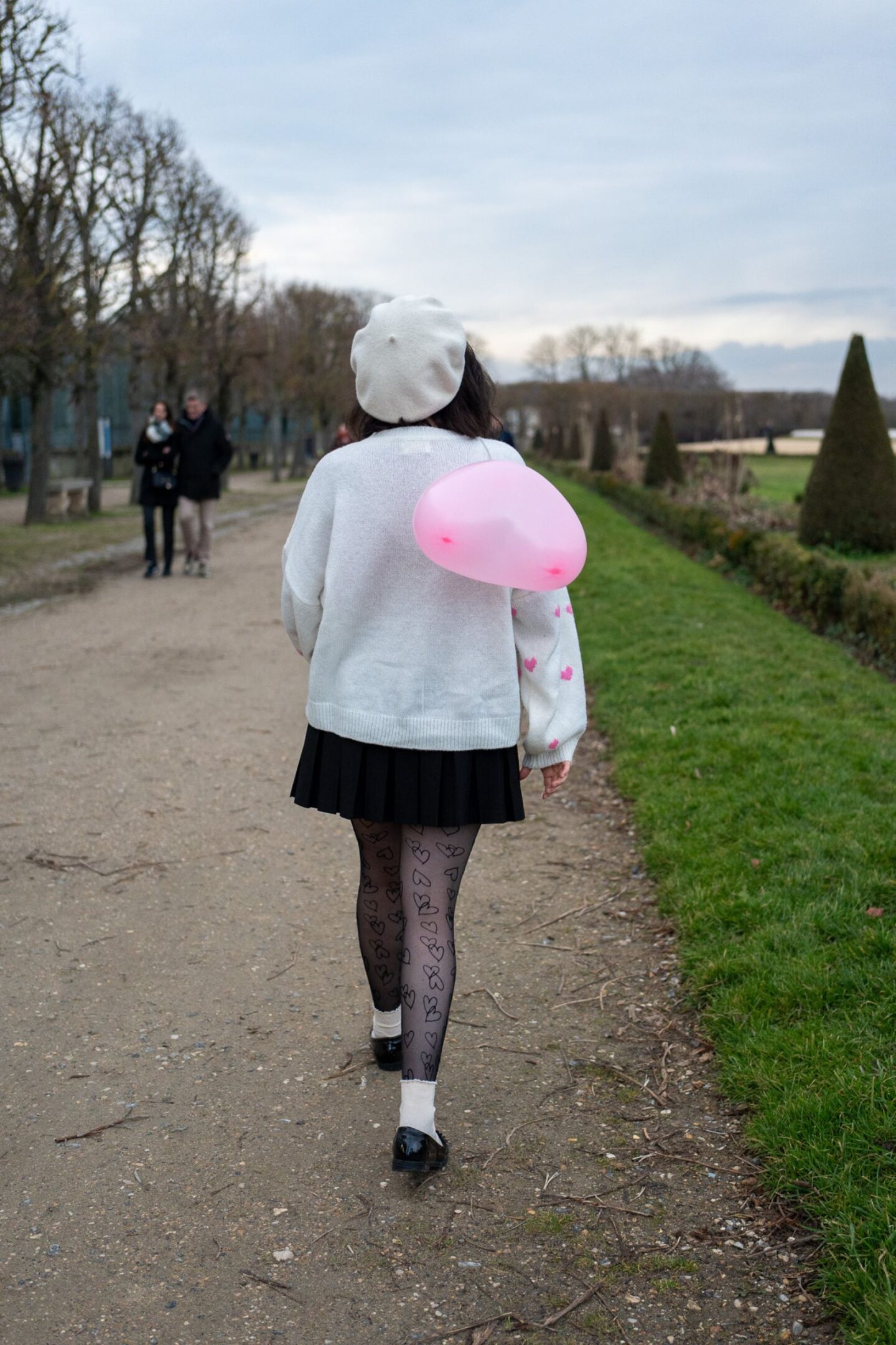 Un look mignon et parisien parfait pour la Saint-Valentin !