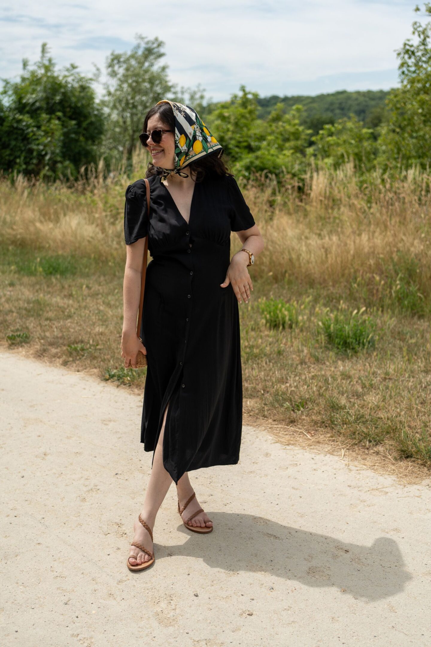 3 façons de porter le foulard cet été