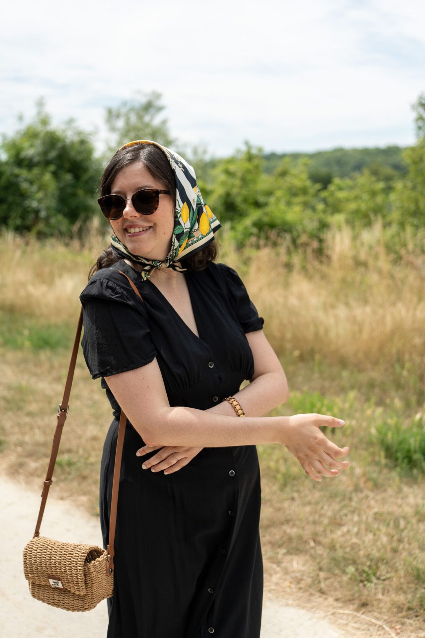 3 façons de porter le foulard cet été