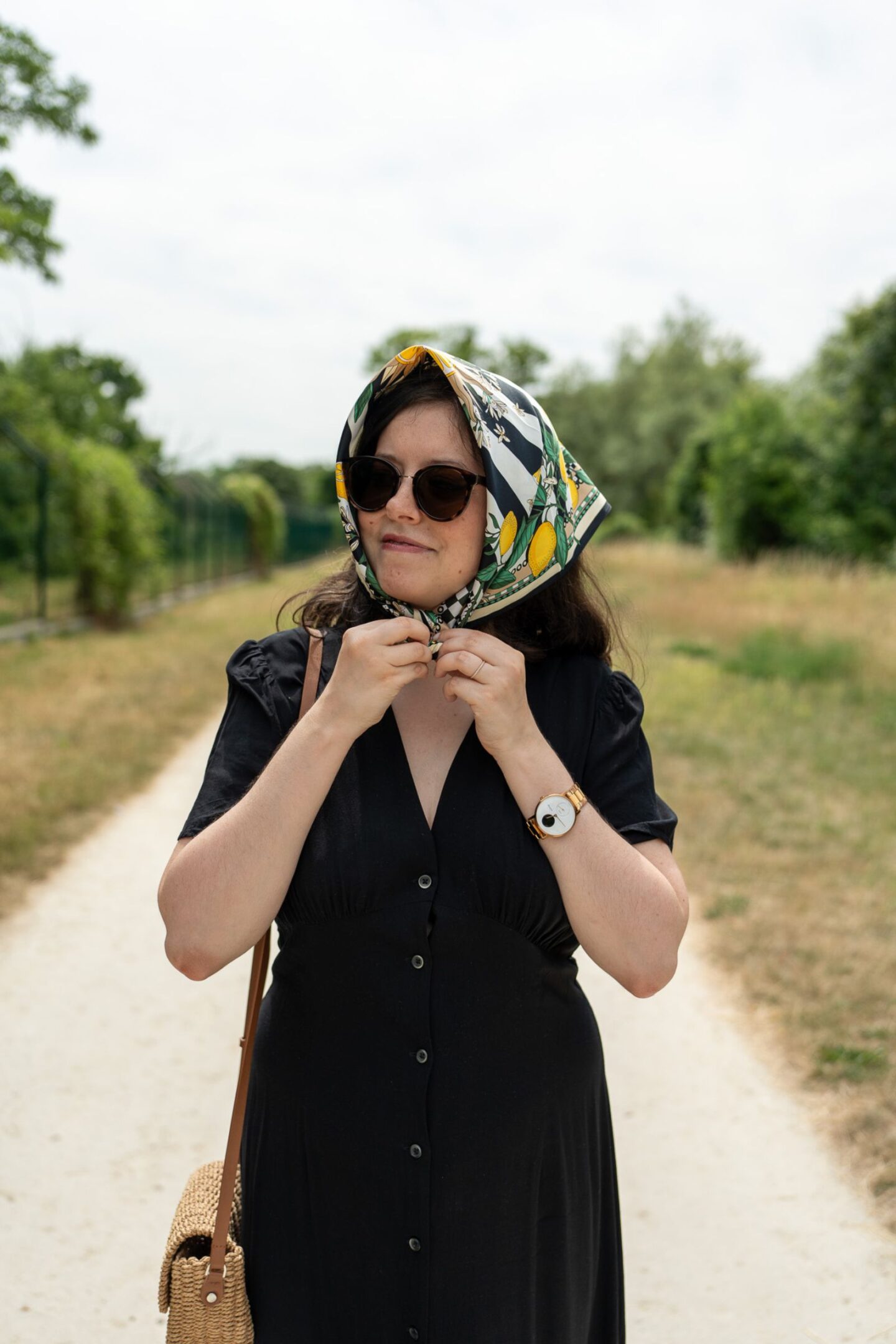 3 façons de porter le foulard cet été