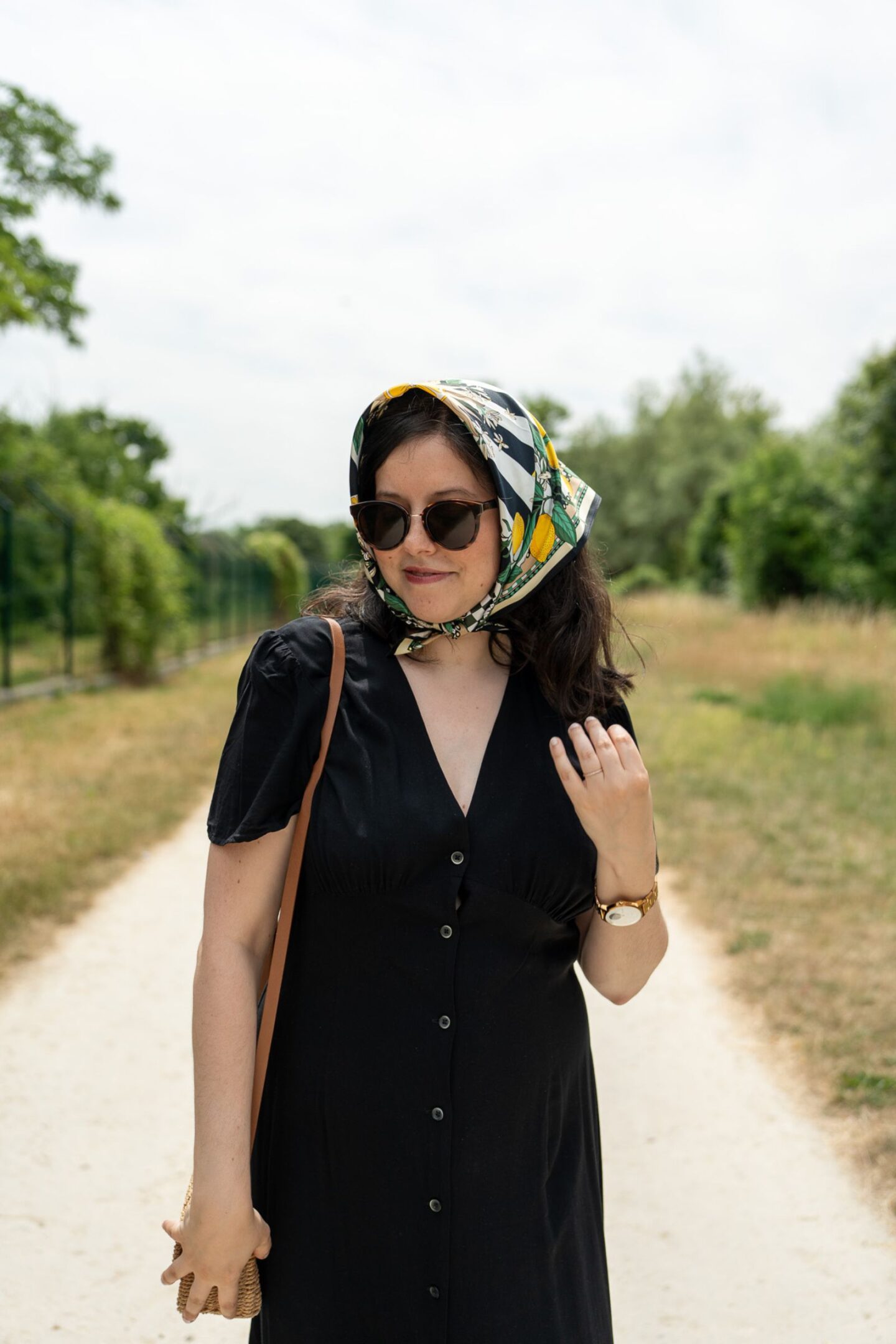 3 façons de porter le foulard cet été