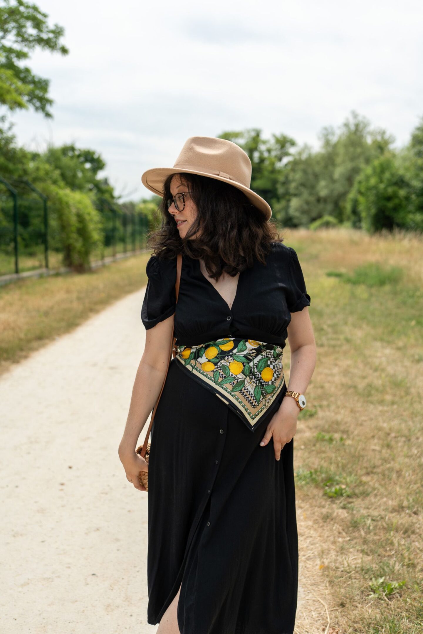 3 façons de porter le foulard cet été