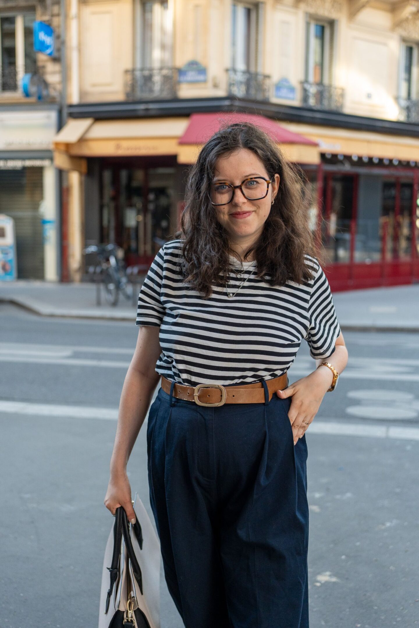 Comment s’habiller au bureau cet été ? - pantalon COS