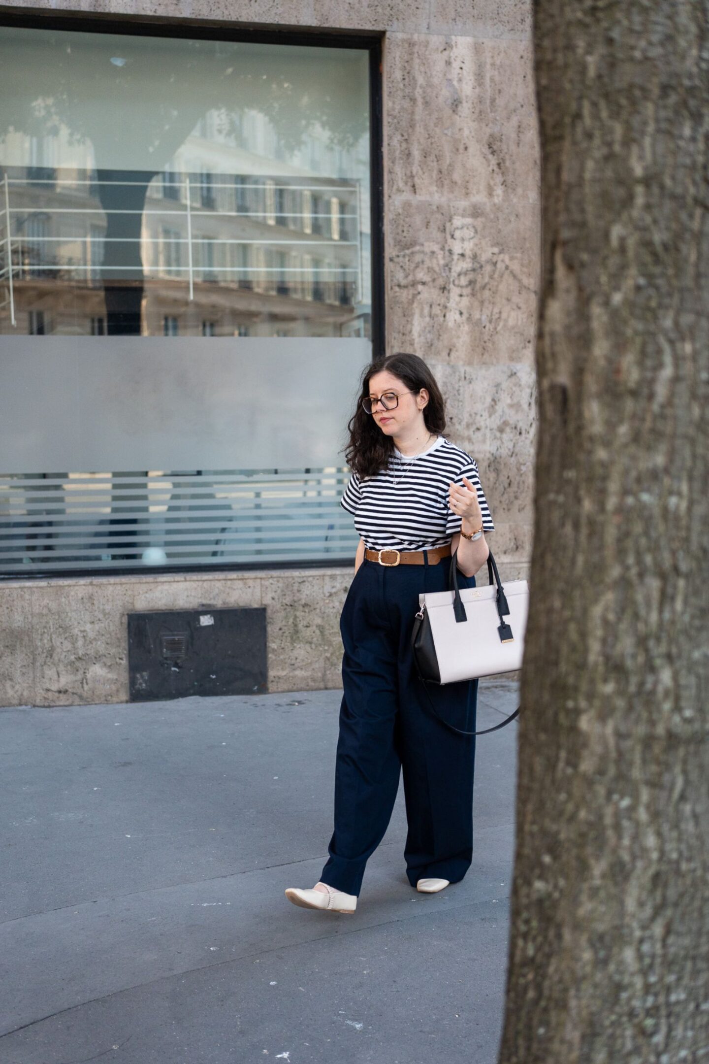 Comment s’habiller au bureau cet été ? - pantalon COS