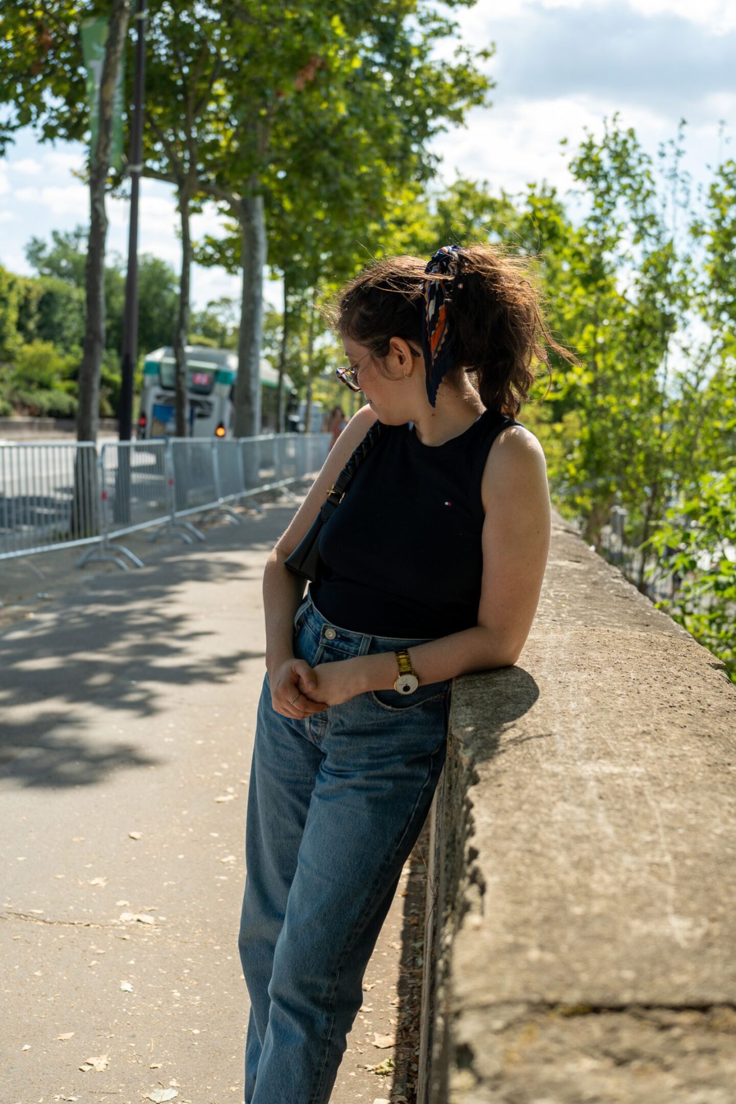 3 looks avec des grosses sandales