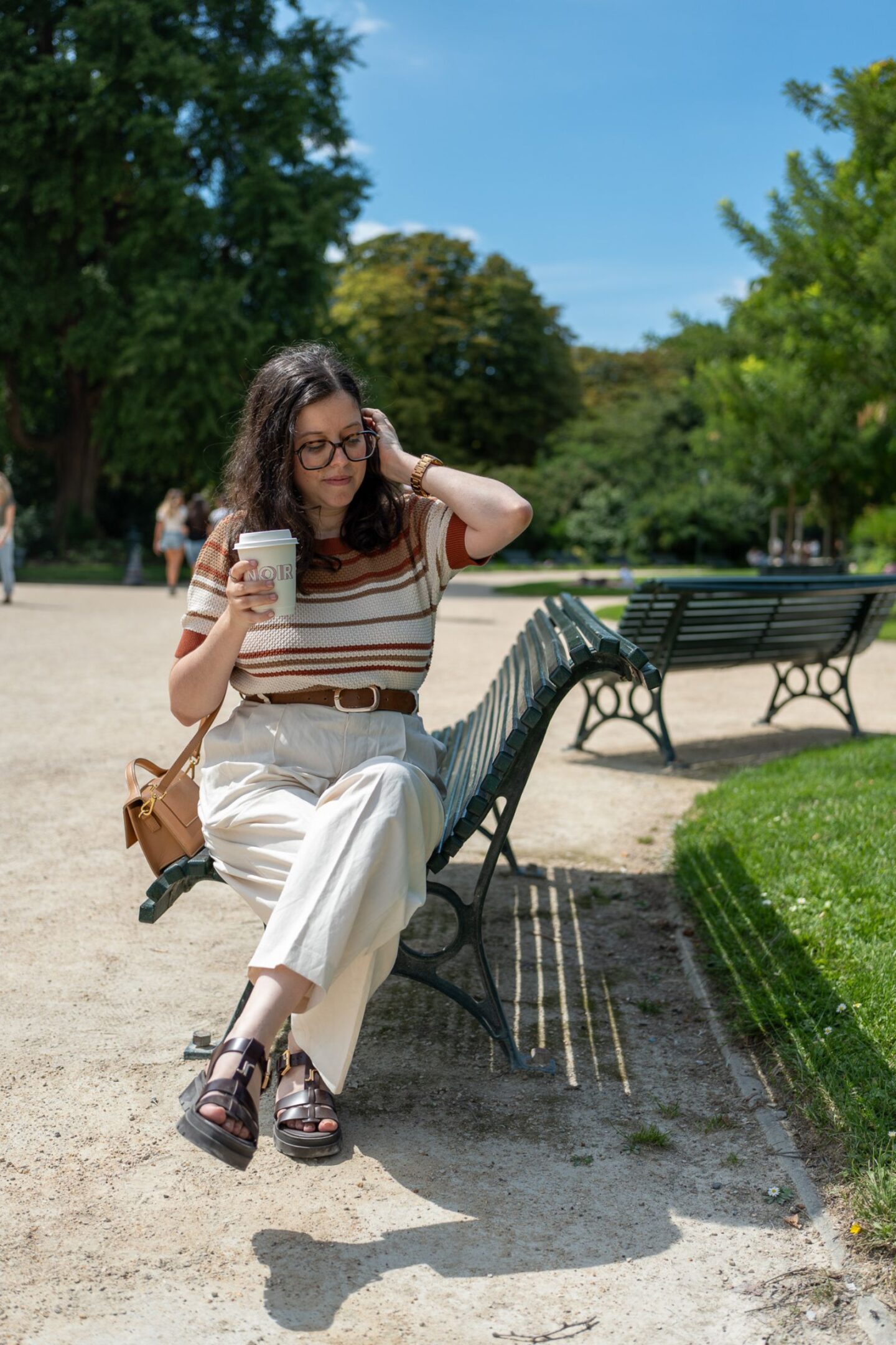 3 looks avec des grosses sandales