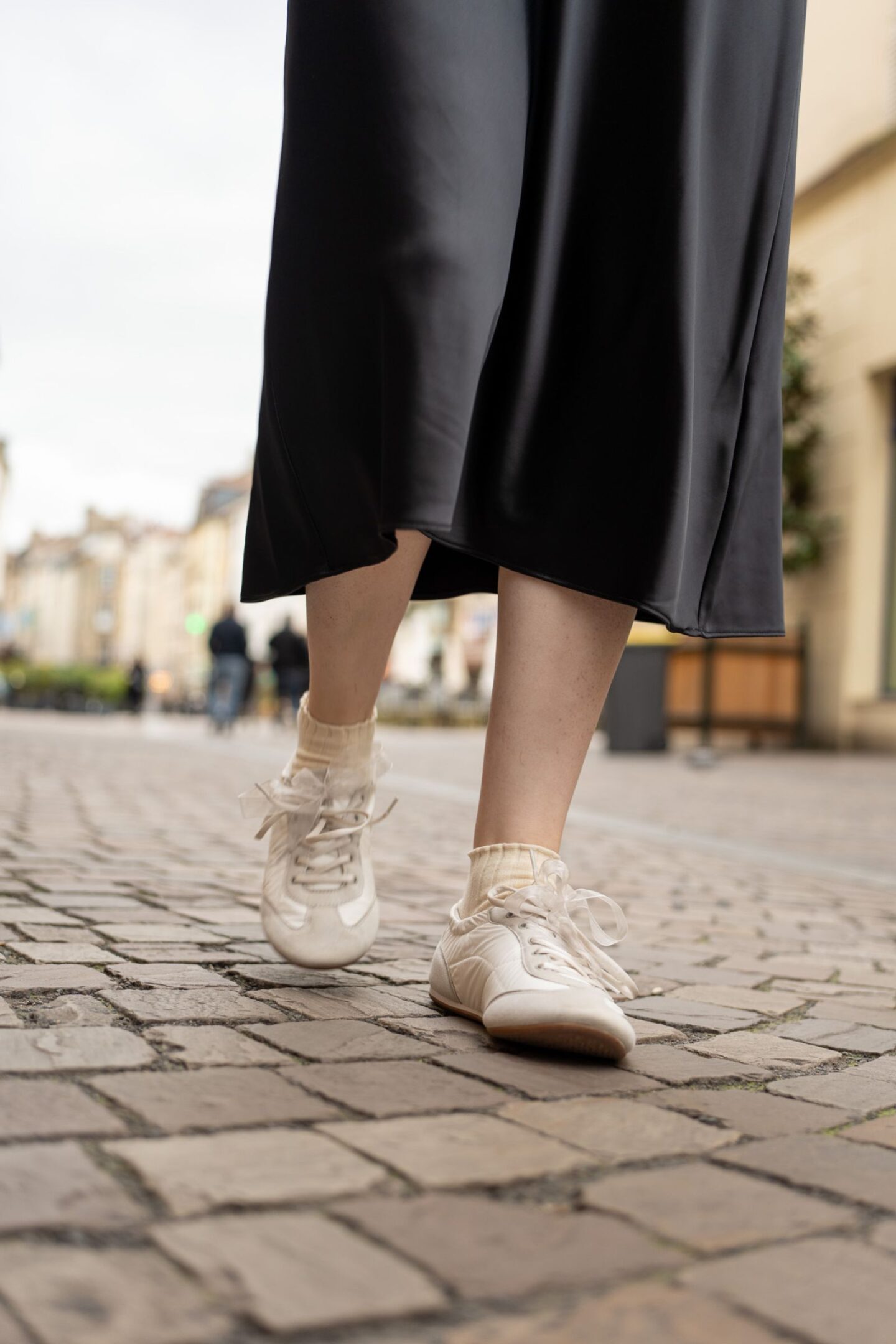 3 looks avec la sneakerina