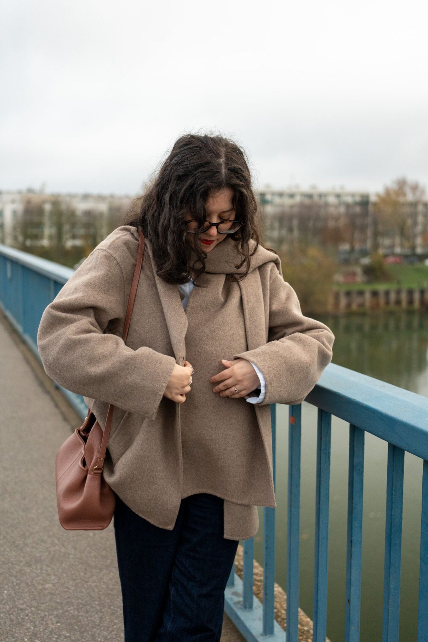 Comment porter le manteau drapé ?