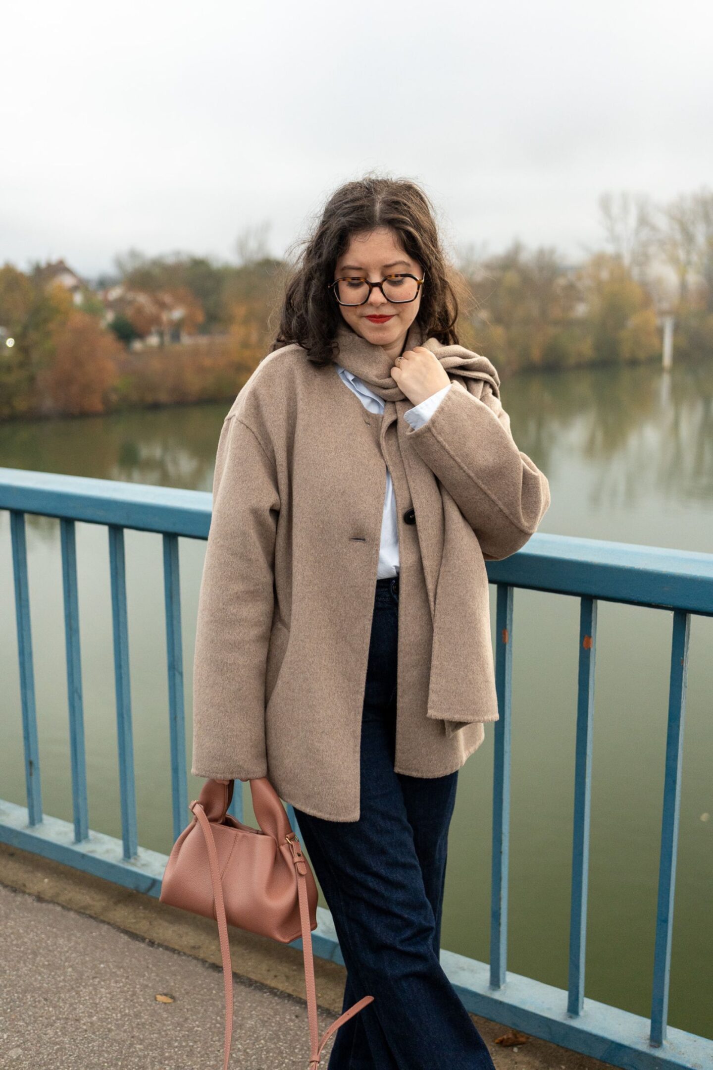 Comment porter le manteau drapé ?