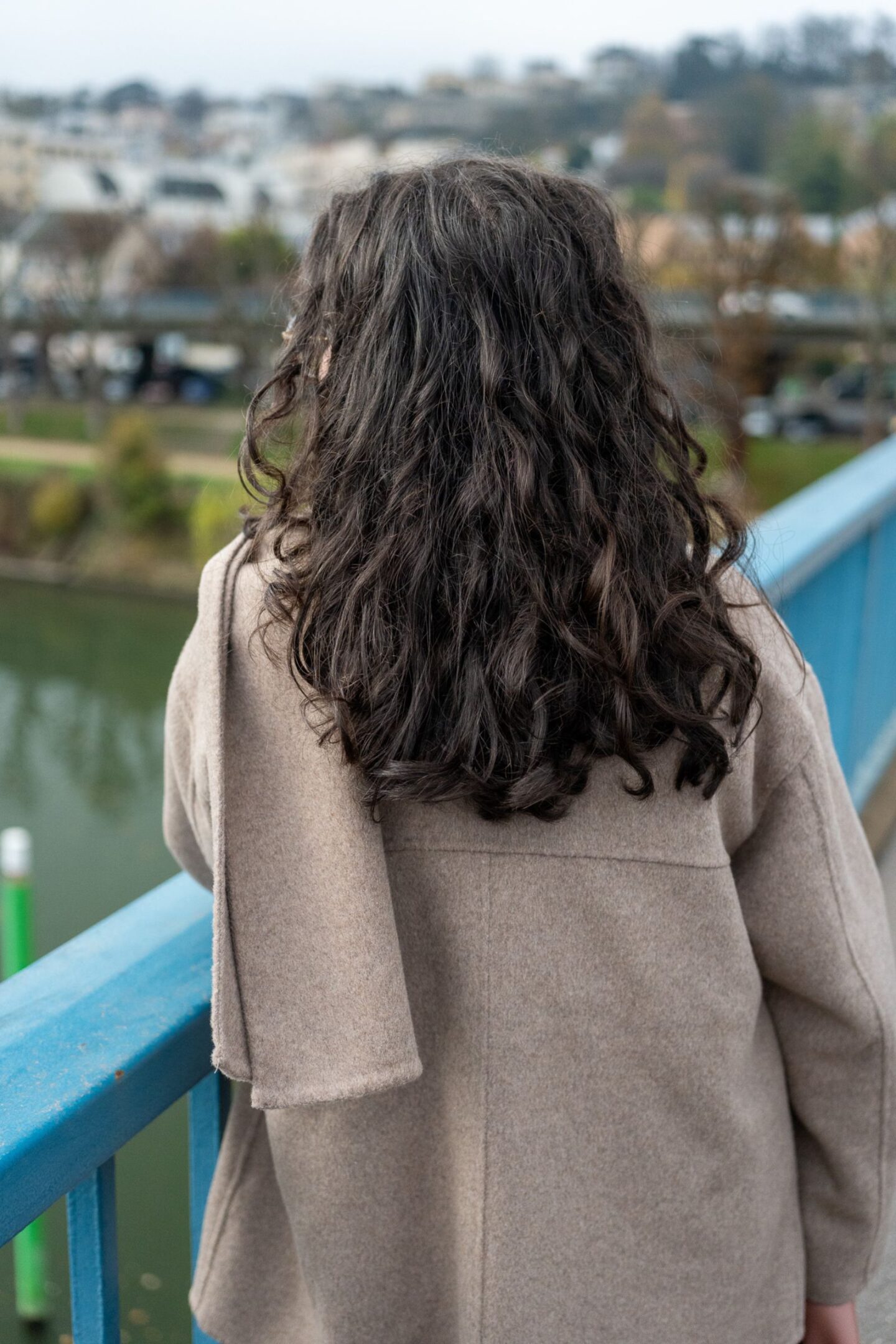 Comment porter le manteau drapé ?