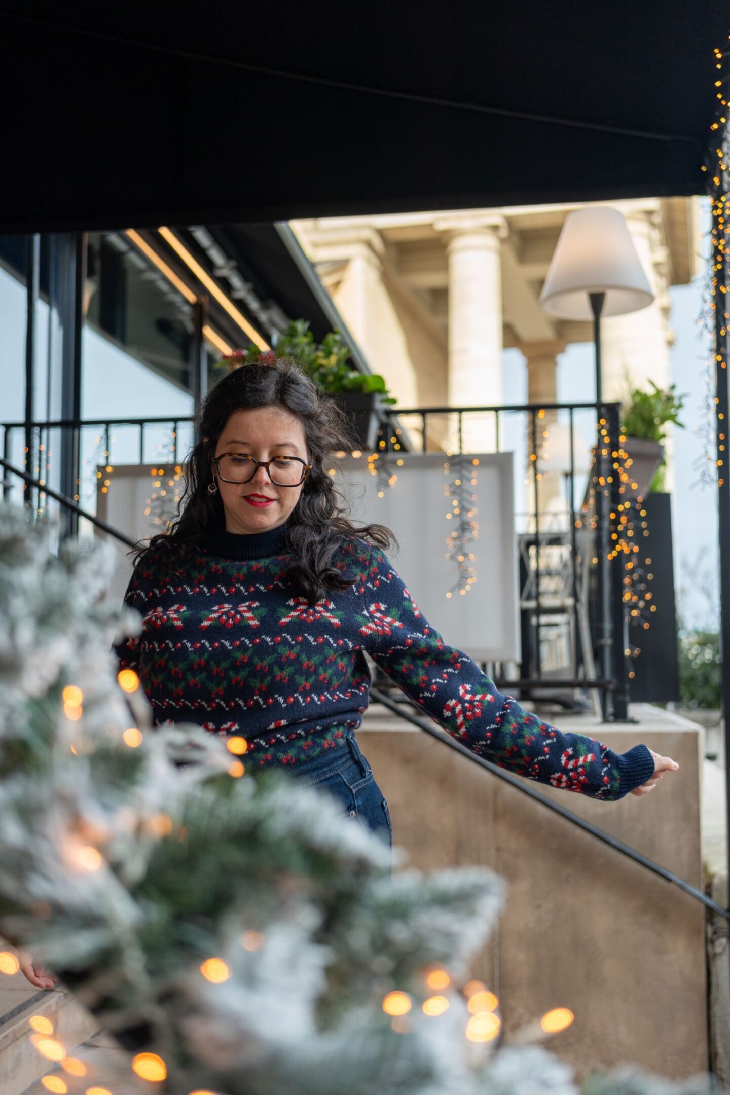 Comment porter un pull de No&euml;l de fa&ccedil;on chic ?