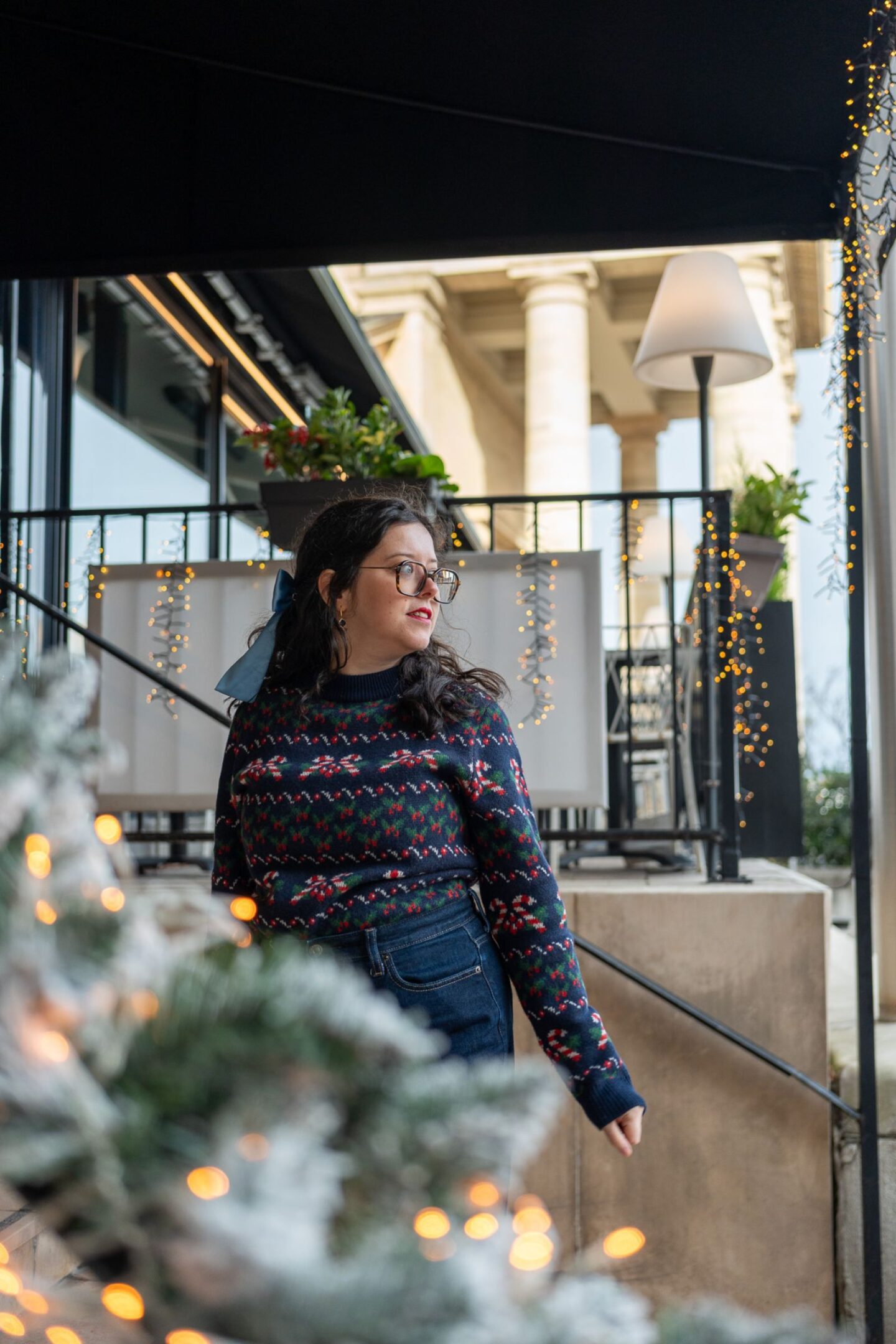 Comment porter un pull de No&euml;l de fa&ccedil;on chic ?