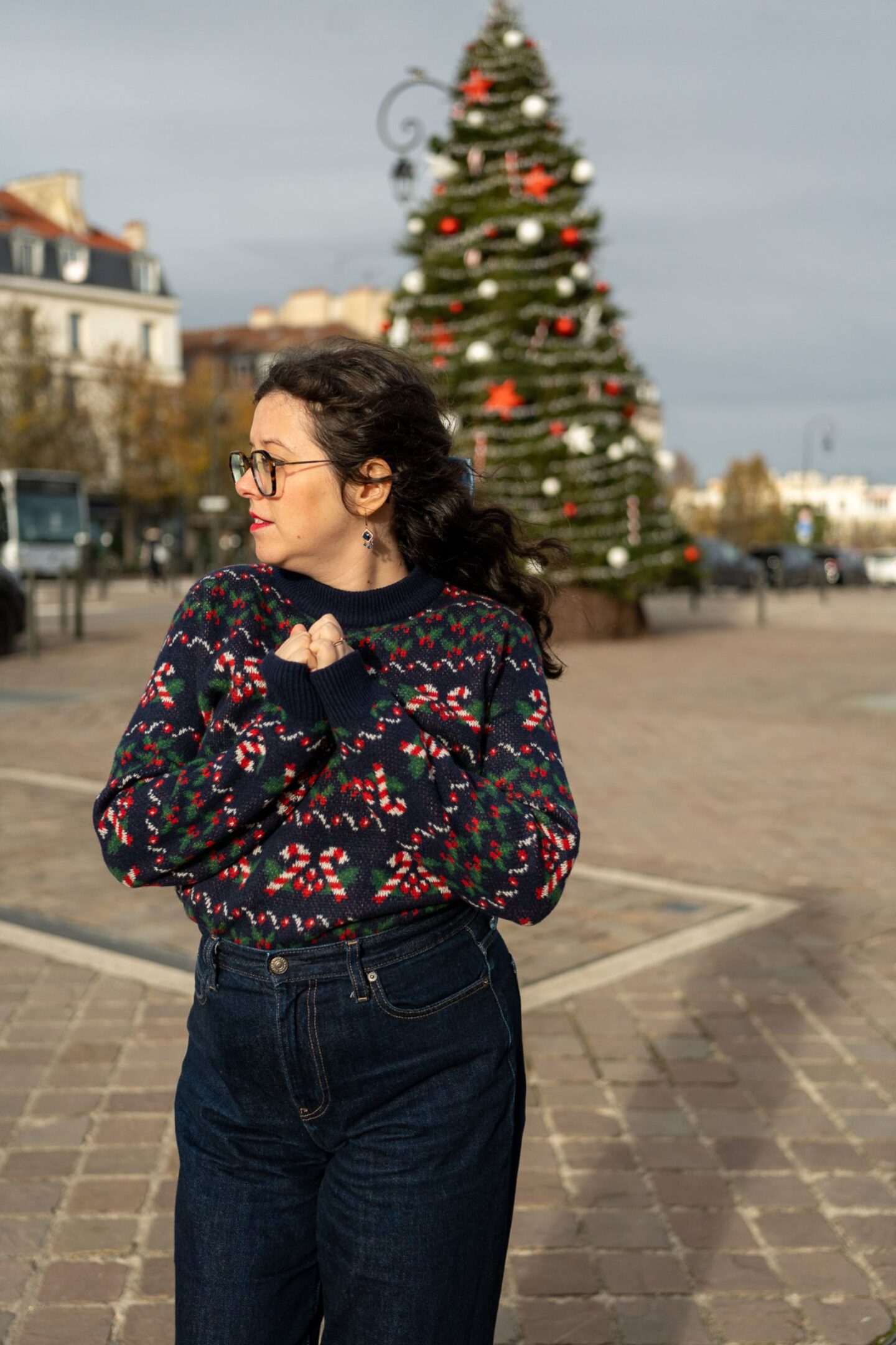 Comment porter un pull de No&euml;l de fa&ccedil;on chic ?