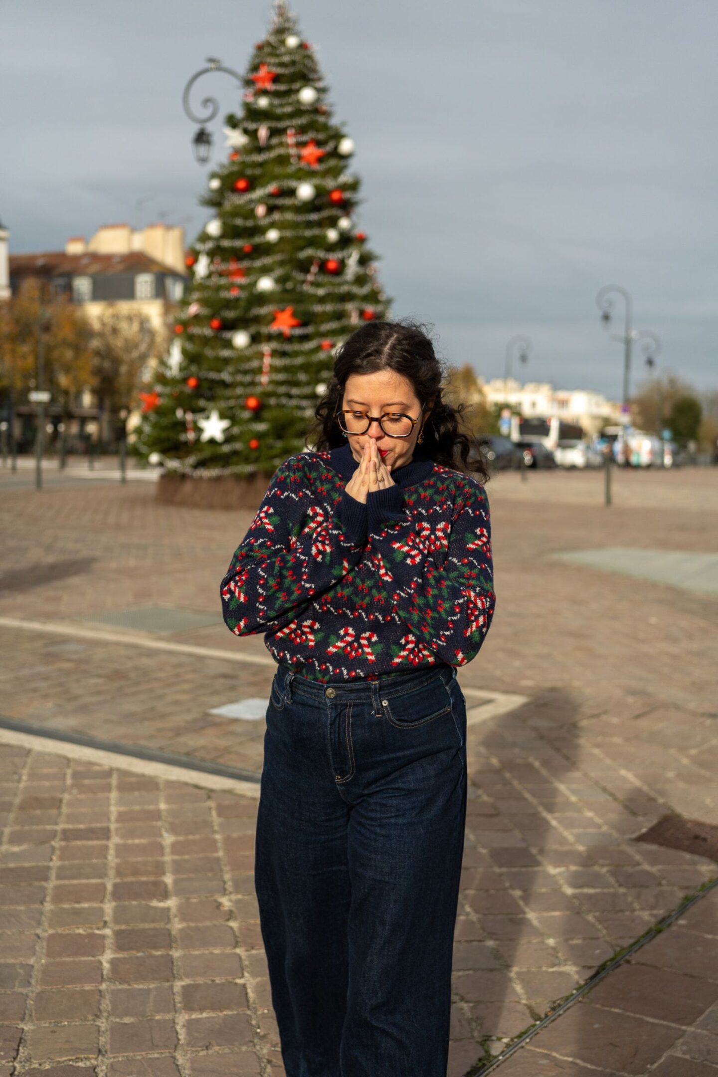 Comment porter un pull de No&euml;l de fa&ccedil;on chic ?